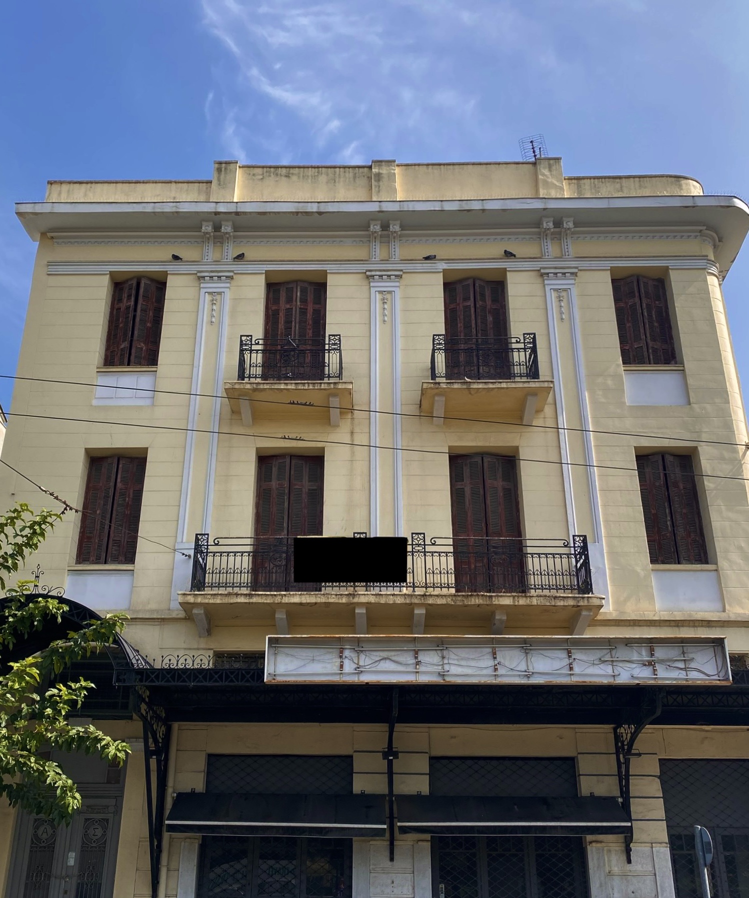 Neoclassical Building for sale in Metaxourgio. ID AB-1236