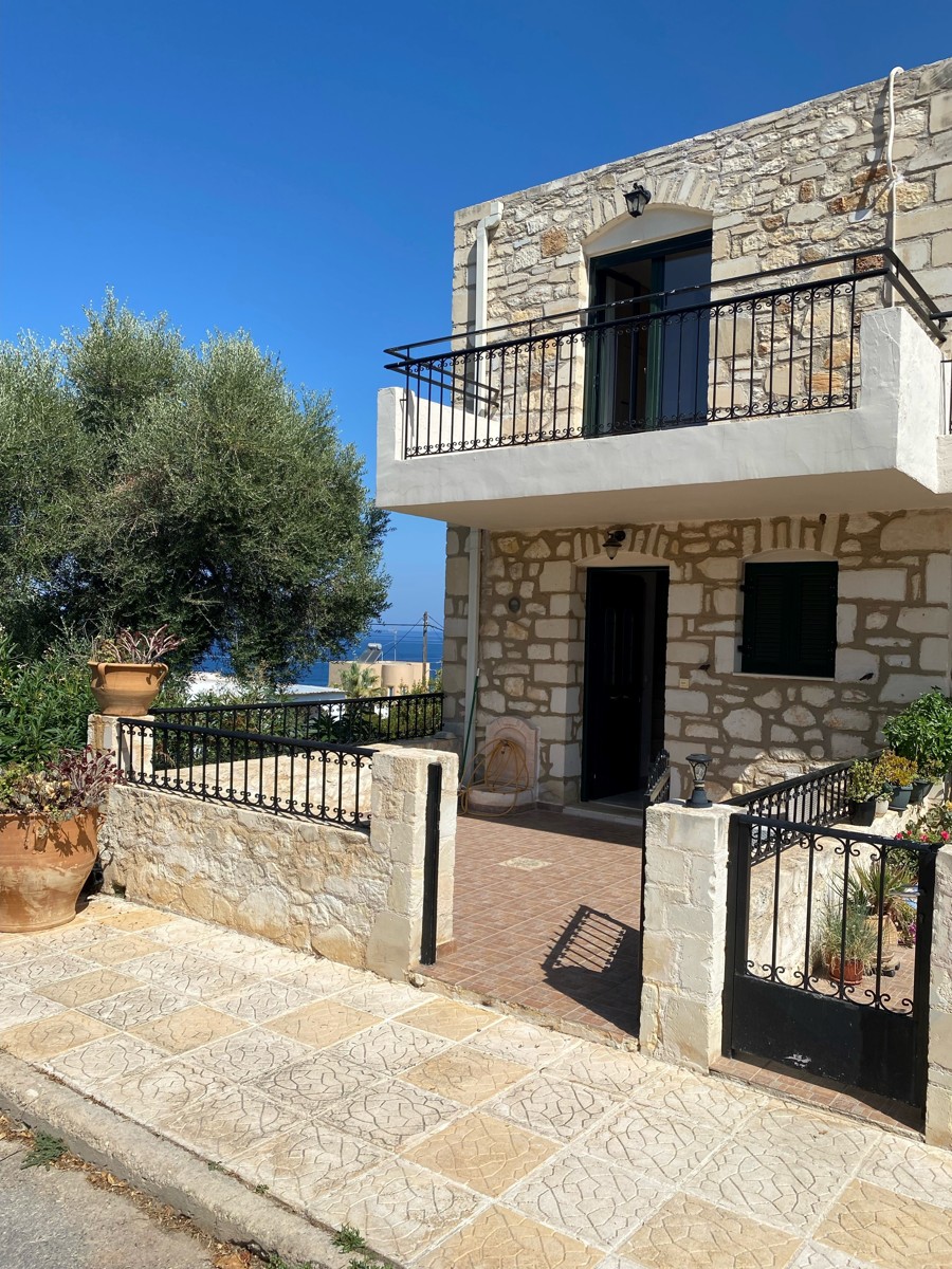 Stone House for sale in Chania Kalathas. ID 04-5902