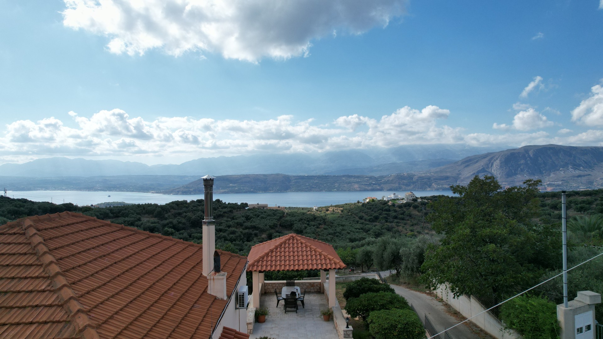 Seaview House for sale in Akrotiri. ID 04-5586