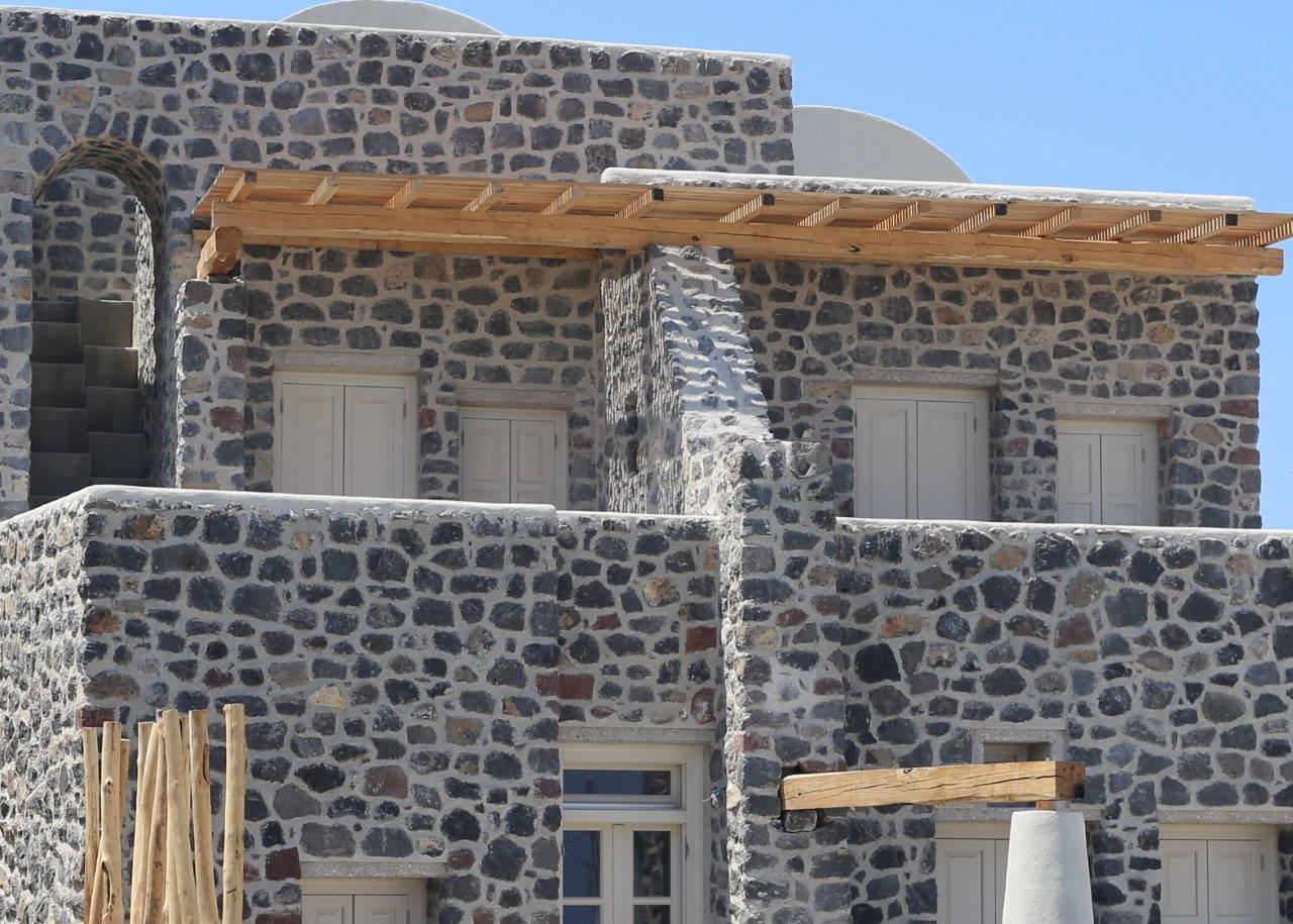 Seaview maisonette for sale in Santorini. ID S4-5106