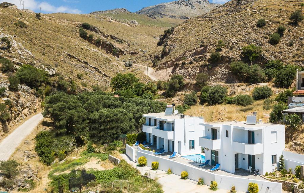 Three maisonettes for sale near Plakias. ID 14-5011