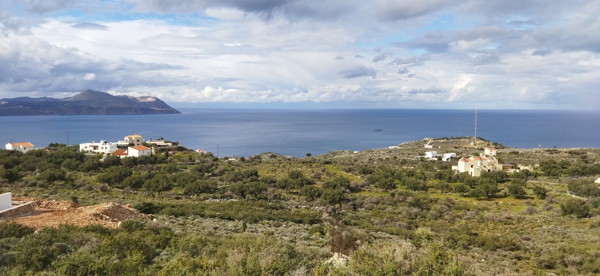 Seaview land for sale in Kokkino Chorio. ID 03-2576