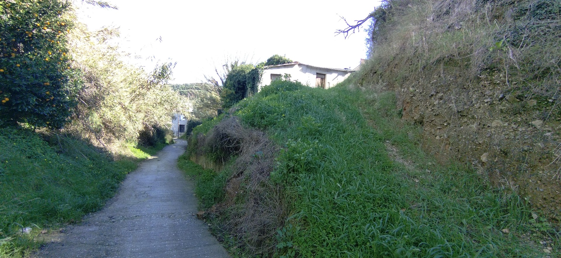 Old stone house for sale in Platanias. ID 05-2848