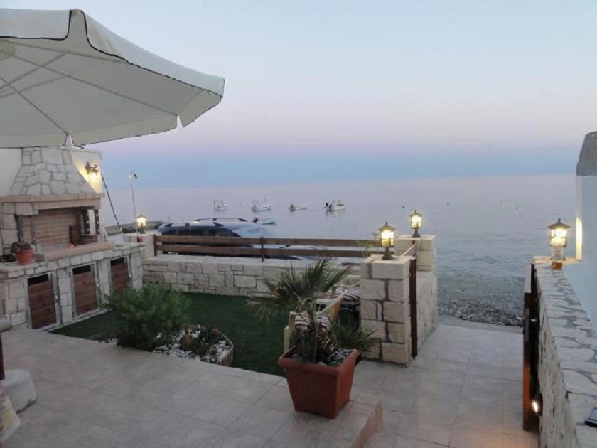 Beachfront House for sale in South Heraklion. ID 24-4480