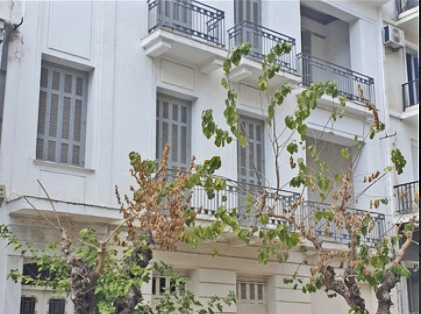 Neoclassical Building for sale in Metaxourgeio. ID AB-1058