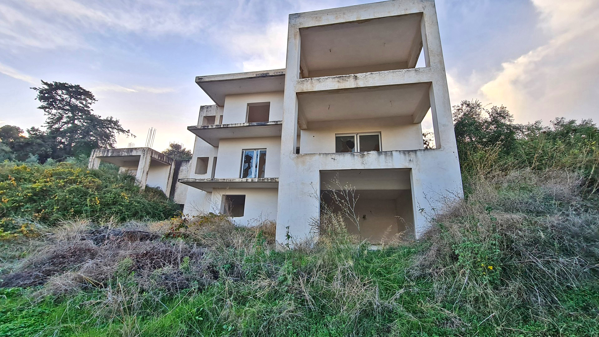 Unfinished building with three apartments for sale near Platanias. ID 0B-1047