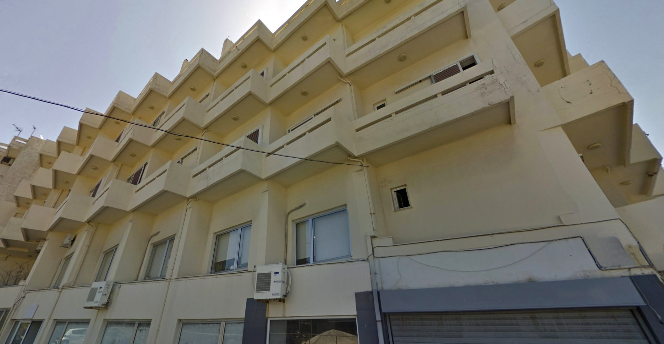 Building with Fifteen Apartments and Two Shops for sale in Heraklion. ID 2B-1049