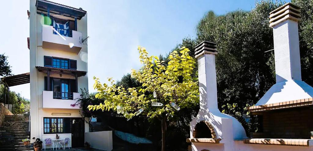 Hotel with five studios for sale in Malia. ID 34-4299