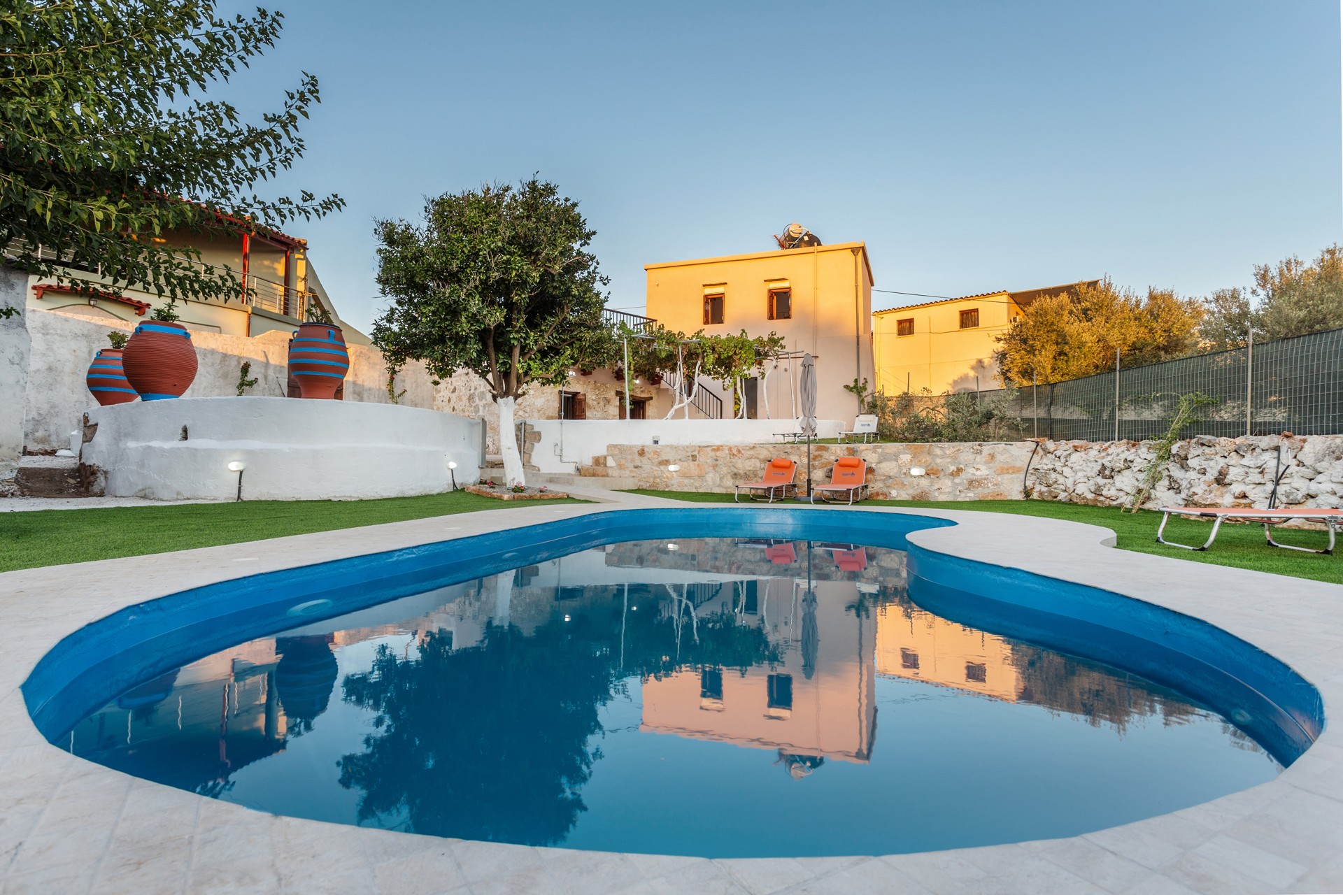 House for short-term rent in Vamos. ID 07-294