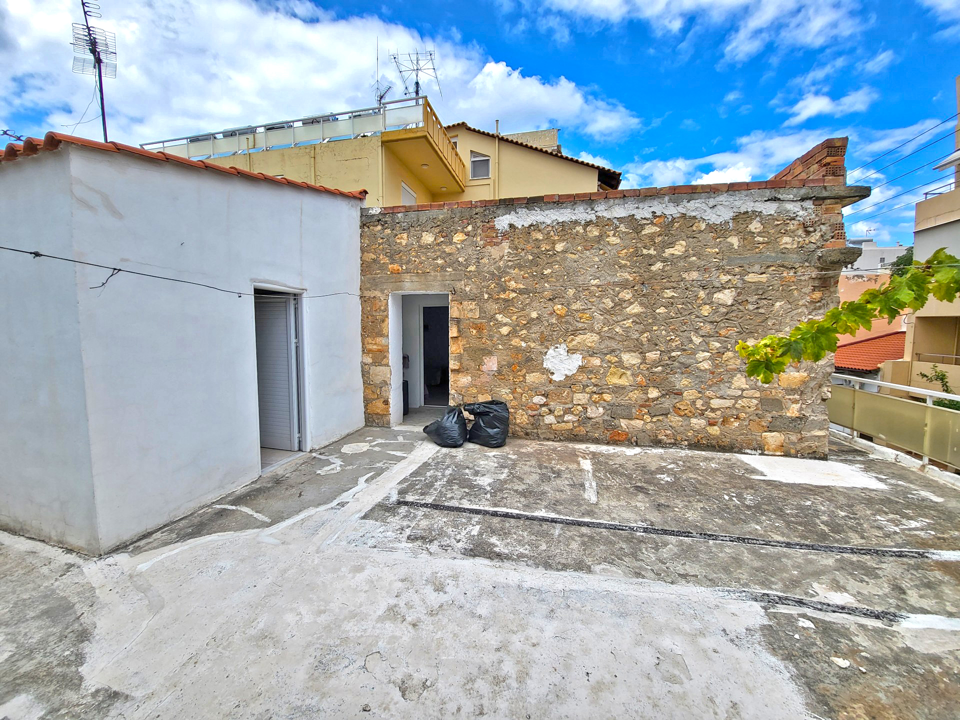 Commercial Building for sale in Chania. ID 0B-1039