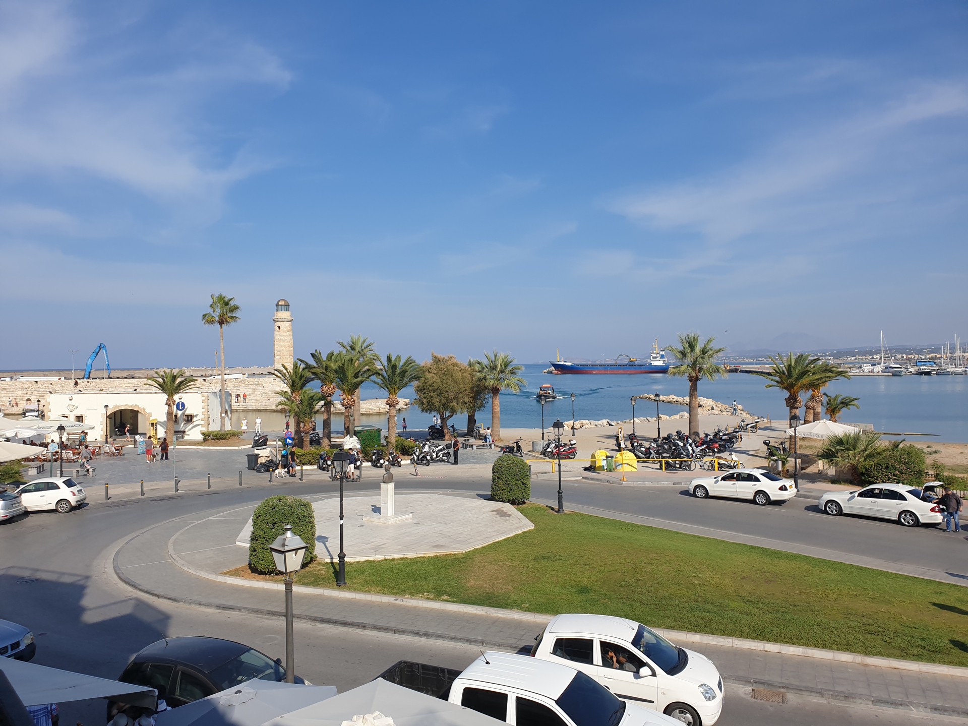 Building for sale in Rethymno. ID 14-4194