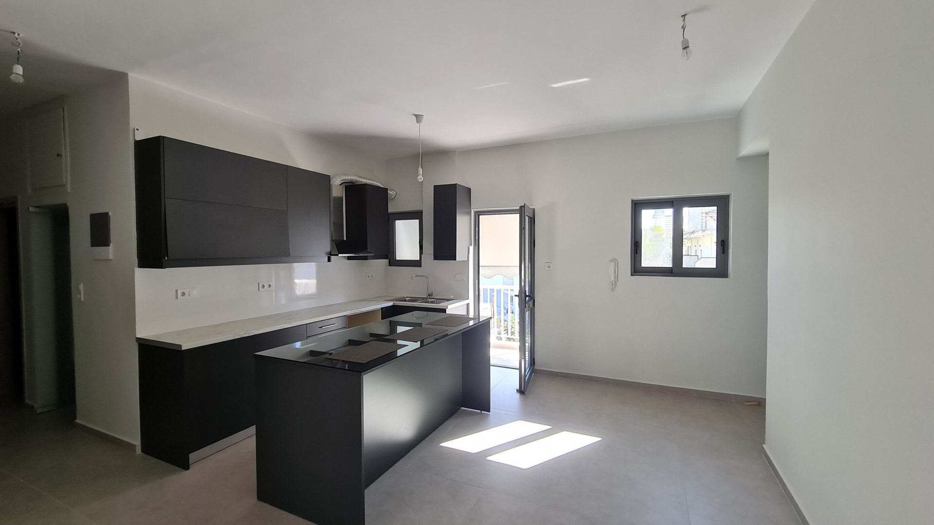 Top-Floor Apartment for sale in Chania city center. ID 04-4136