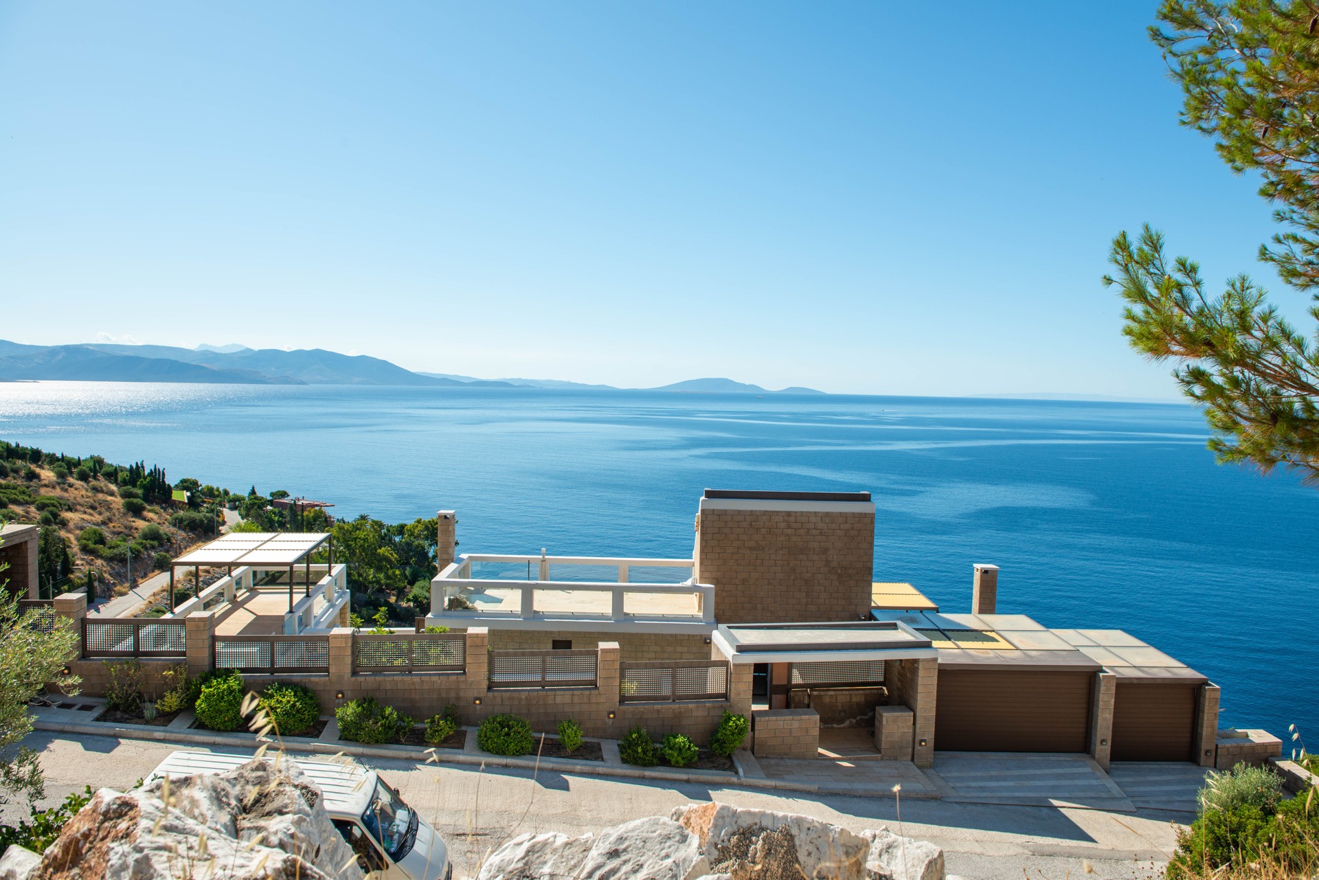 Seaview Villa for sale in Marathonas ID Av-725