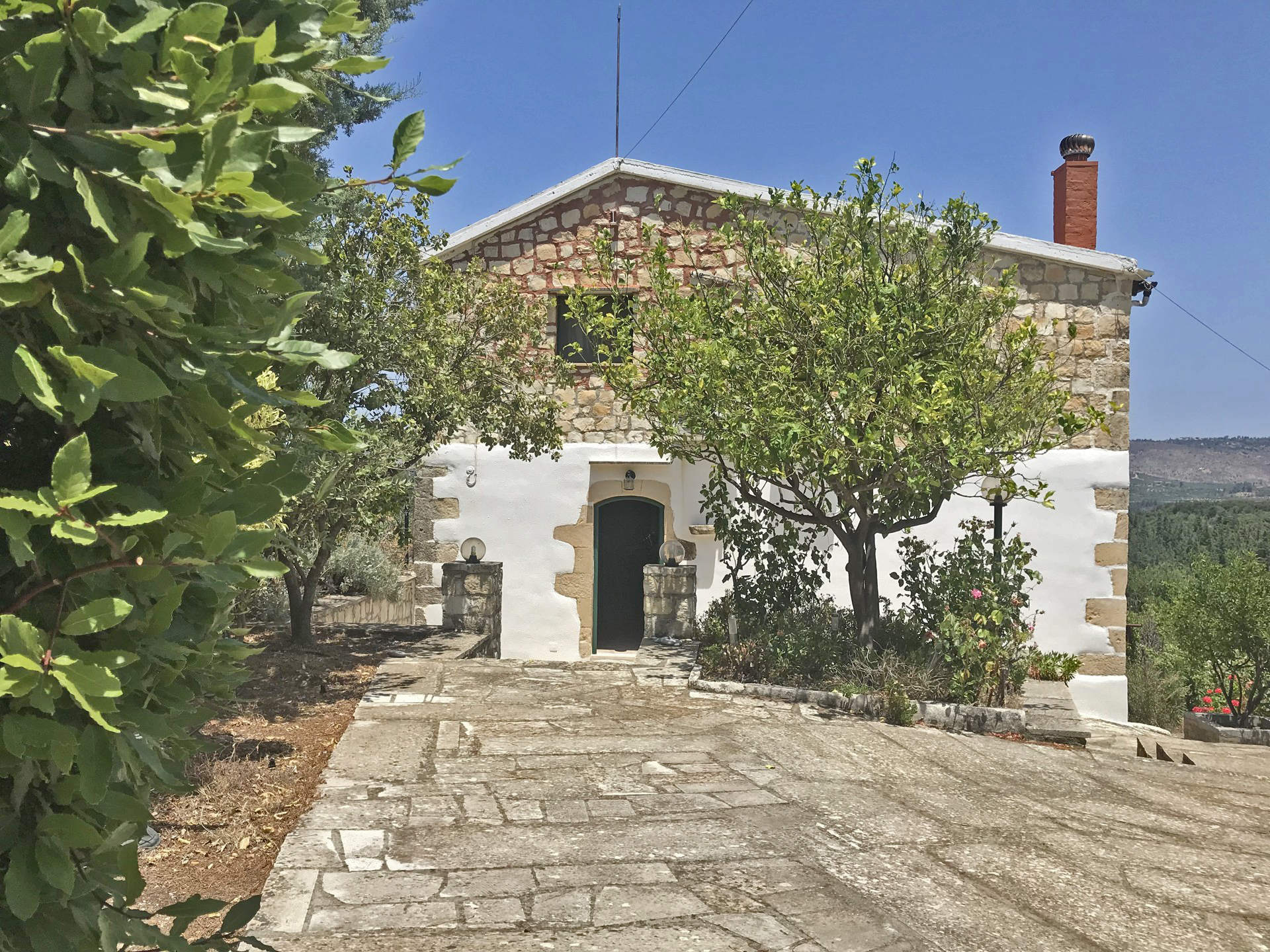 Two Houses for sale in Vryses Apokoronas. ID 04-4096