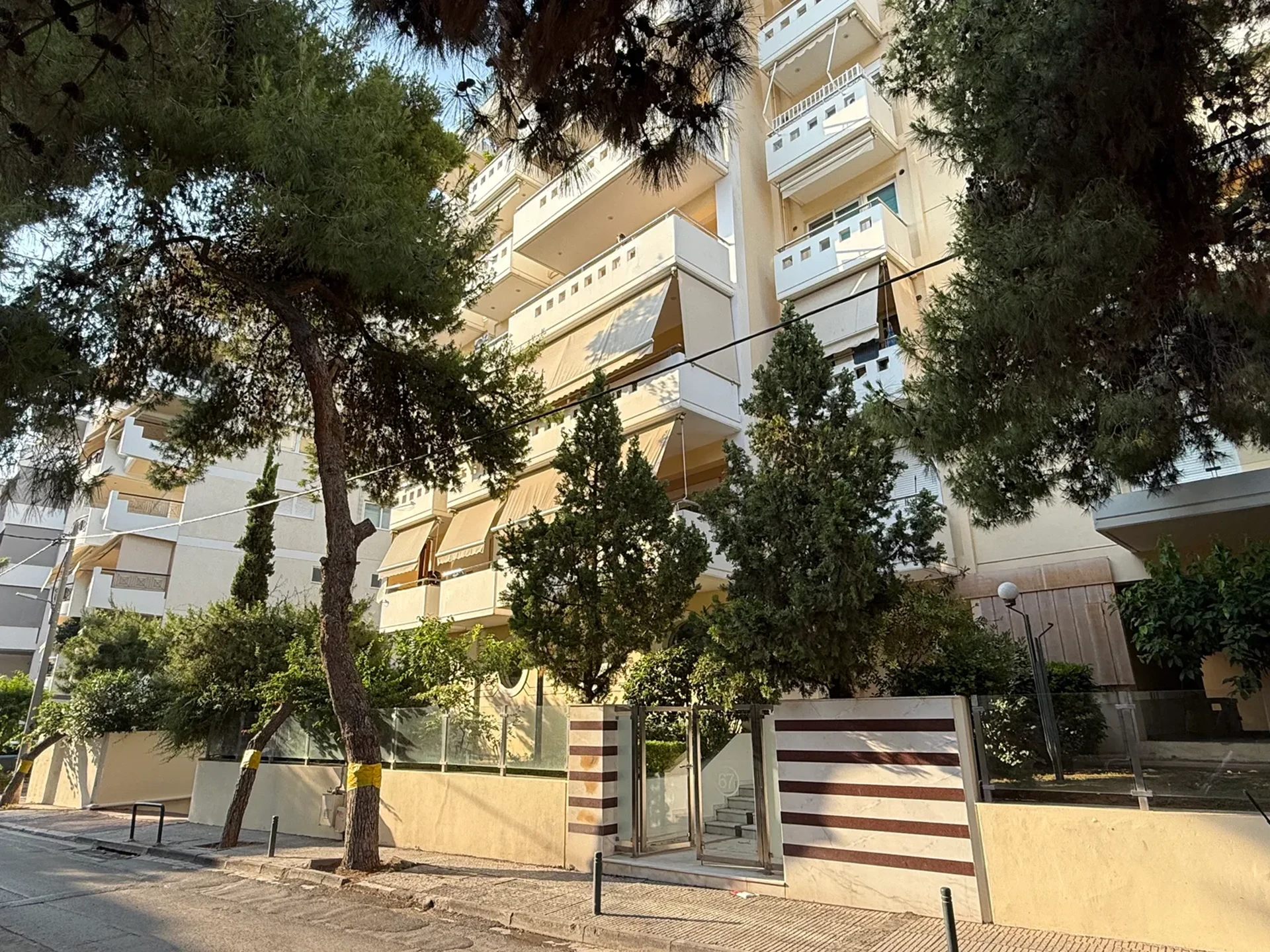 Three Bedroom Apartment for sale in Alimos. ID A4-11994