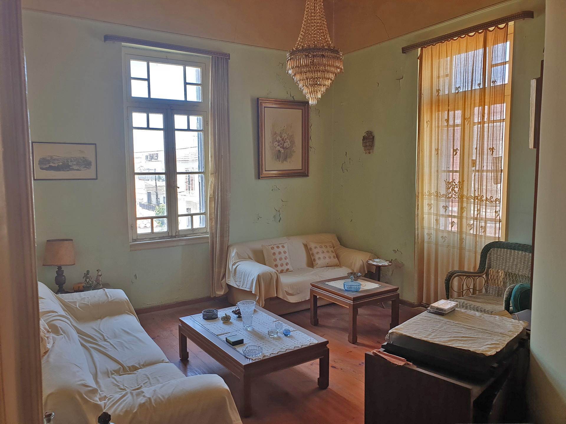 Neoclassical Apartment for sale in Chania. ID 04-3876