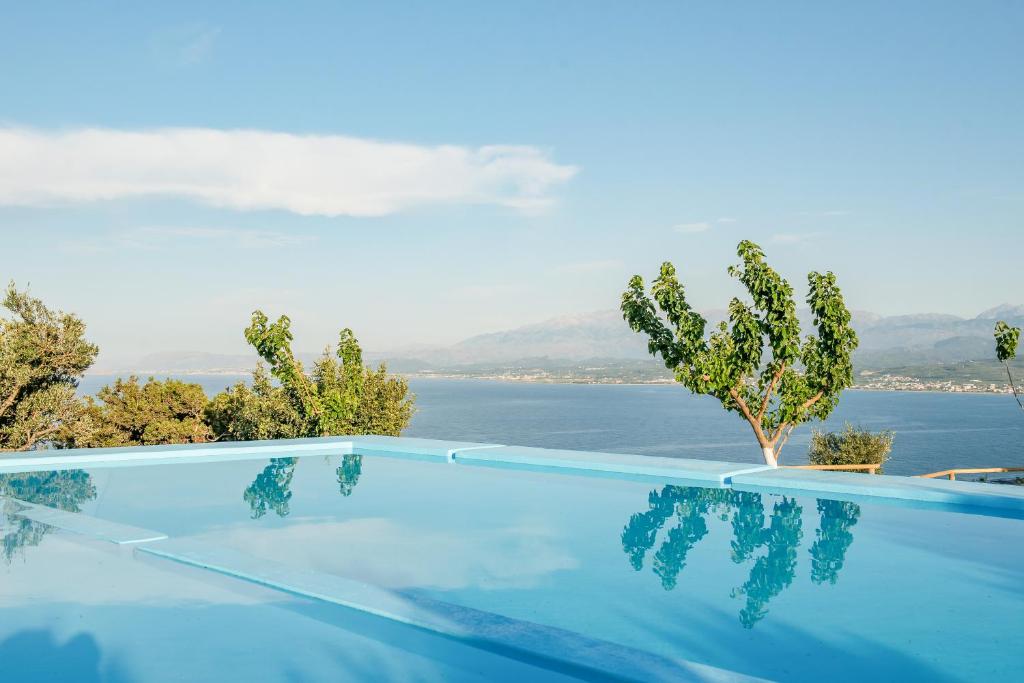 Villa for sale in Kolymbari. ID 0v-685