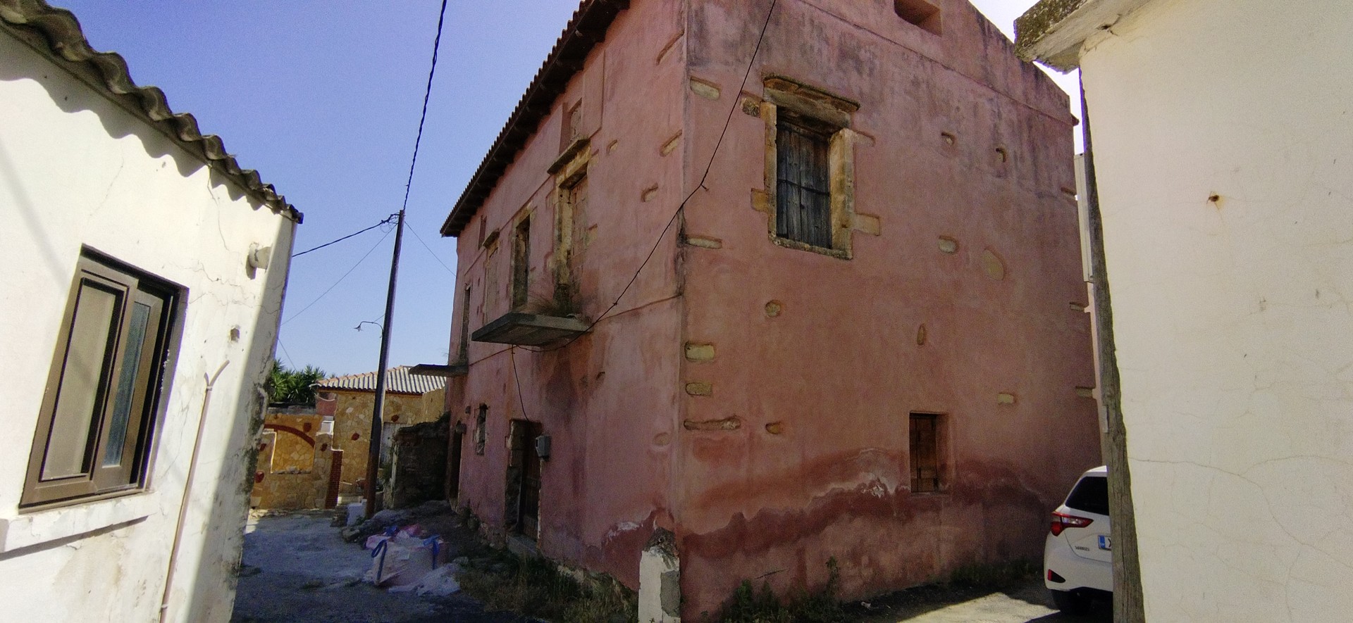 Old house for sale in Platanias. ID 05-2831