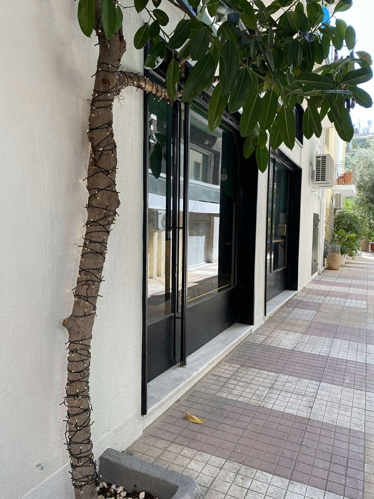 Koukaki Athens Cafe Business for sale with all the equipment. ID A6-338