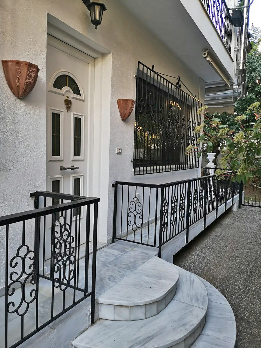 Apartment for rent in Ano Voula Athens. ID a01-996