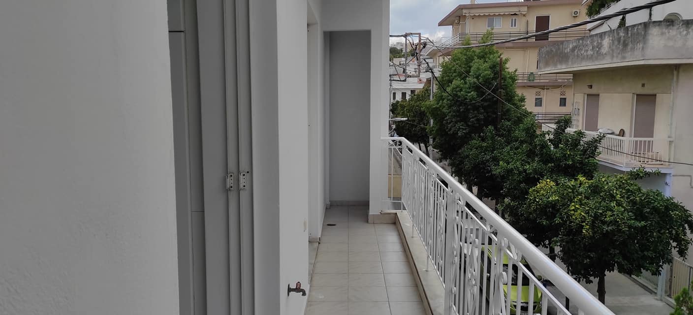 Building with one apartment and one shop for sale in Athens Neo Irakleio. ID AB-1008