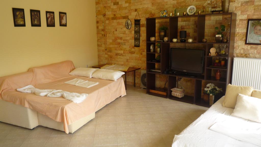 Hostel for sale in Kissamos. ID 02-538