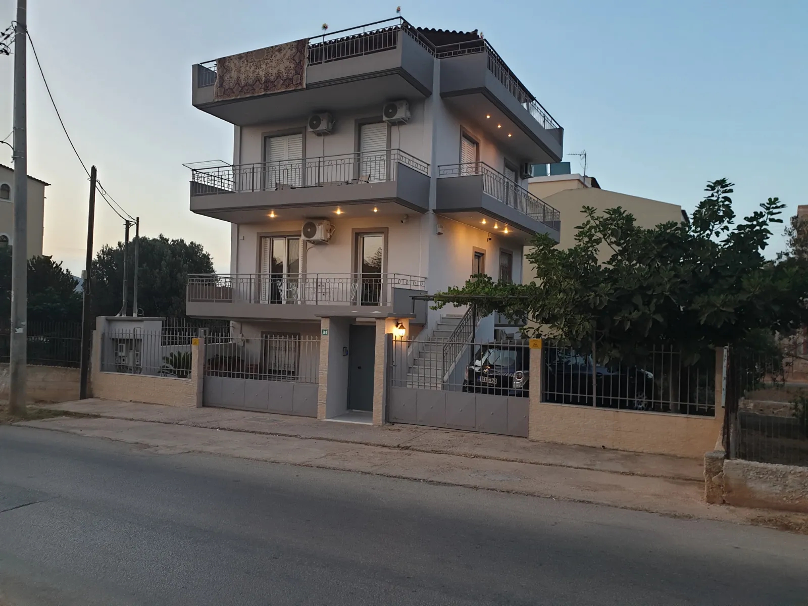 Maisonette for sale in Loutsa Artemida. ID A4-11939