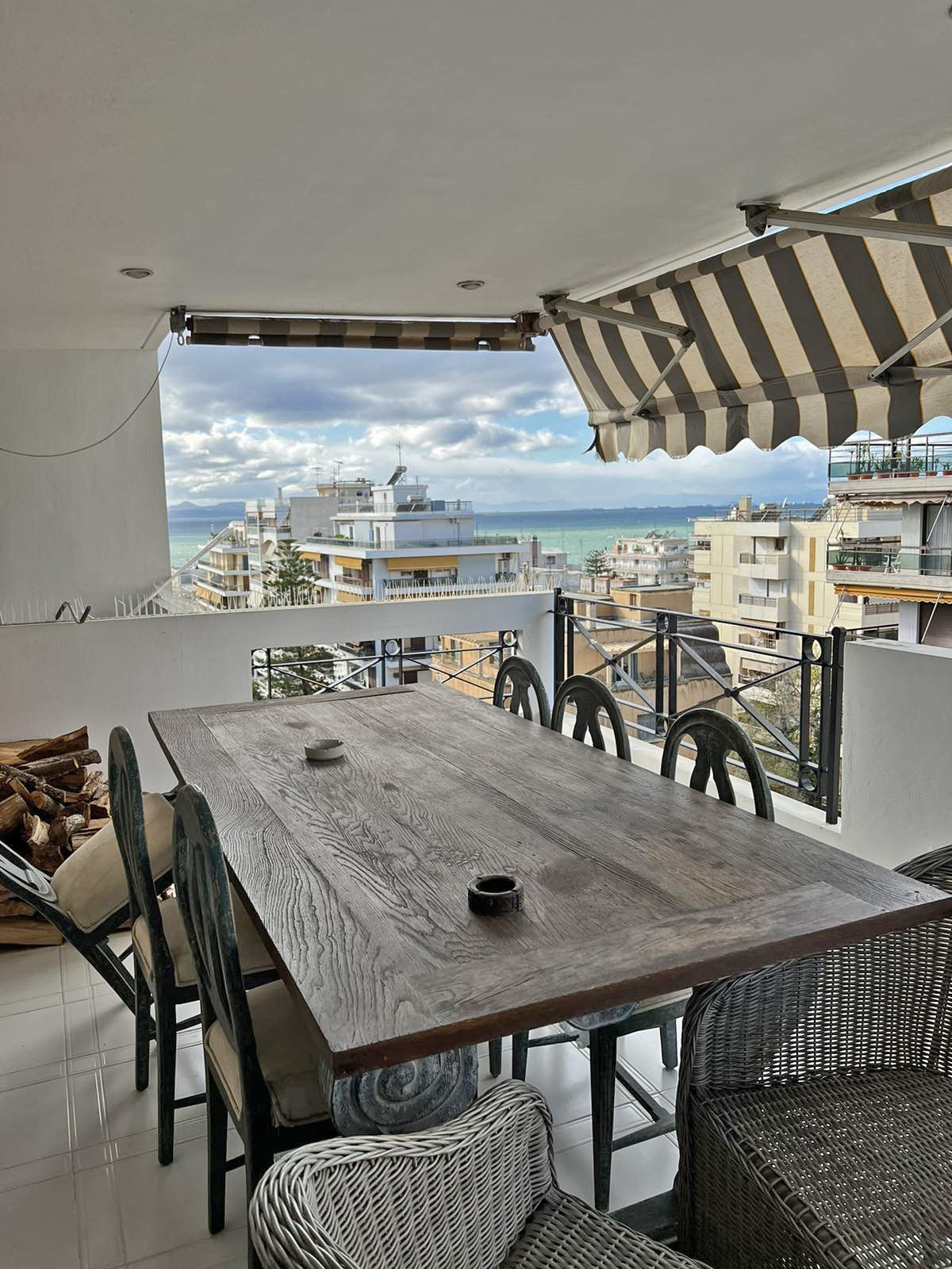 Three-bedroom apartment for sale in Palaio Faliro Athens. ID A4-3210