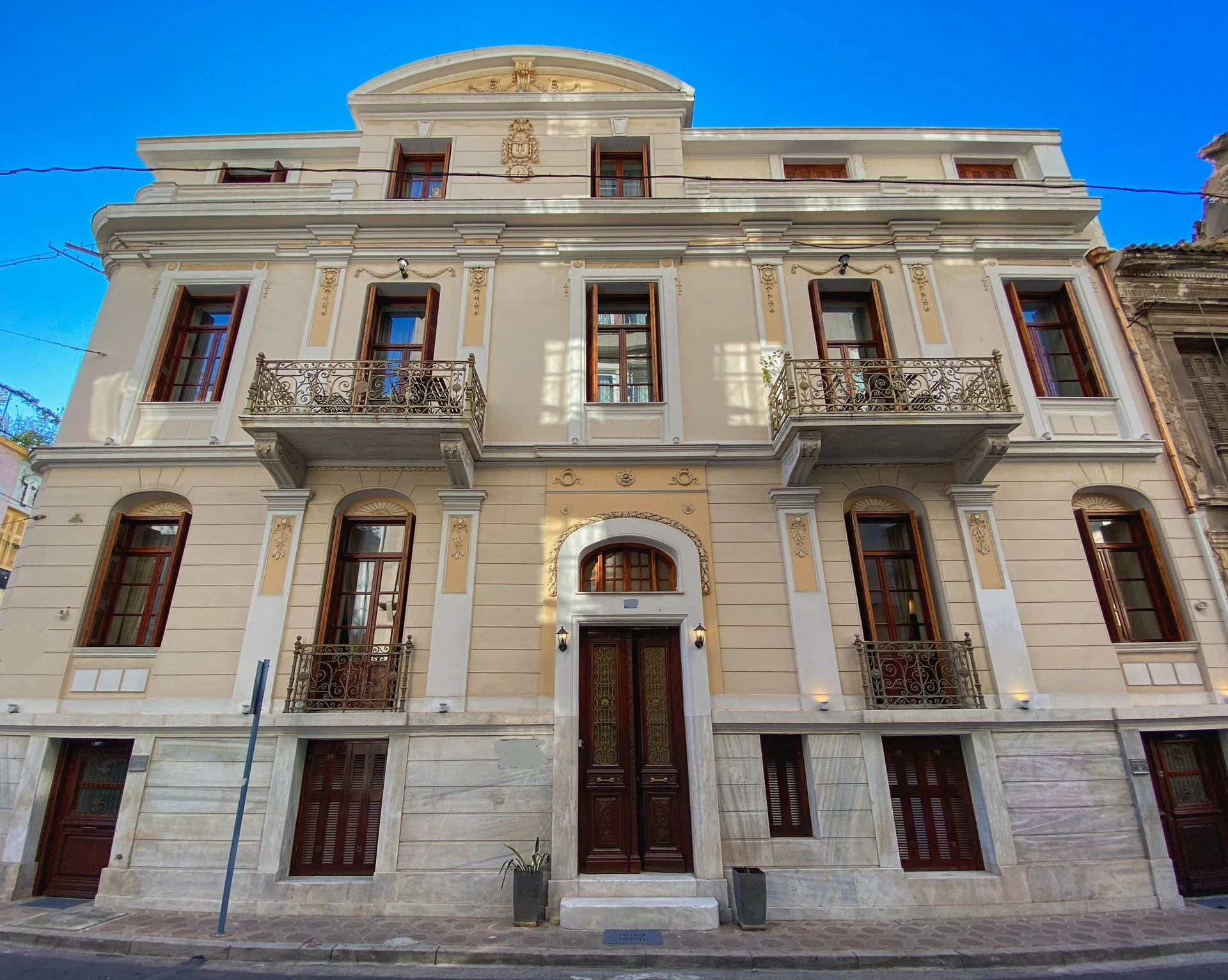 Building for sale in Athens. ID AB-1616