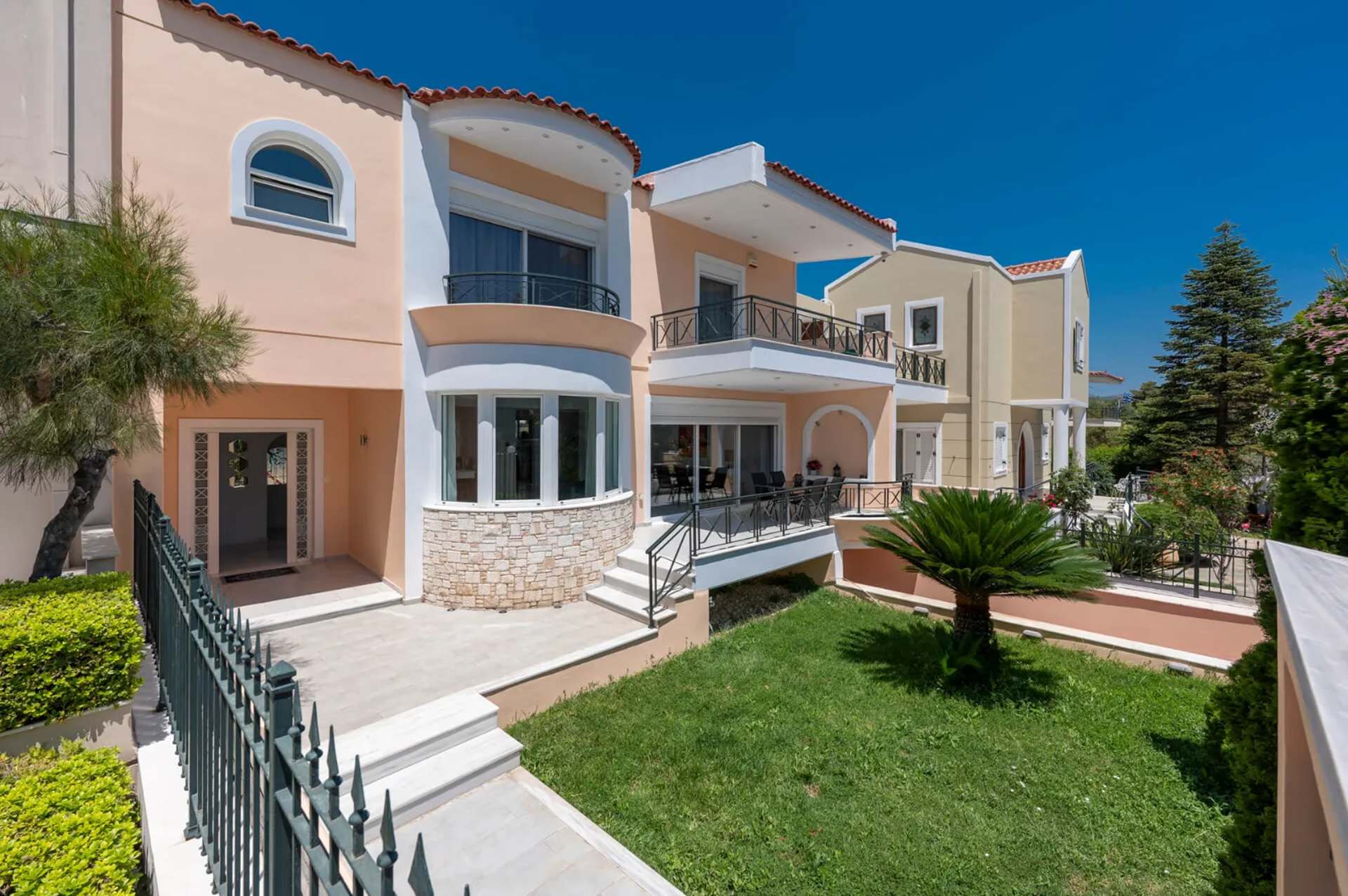 Four Bedroom House for sale in Kifisia. ID A4-11840