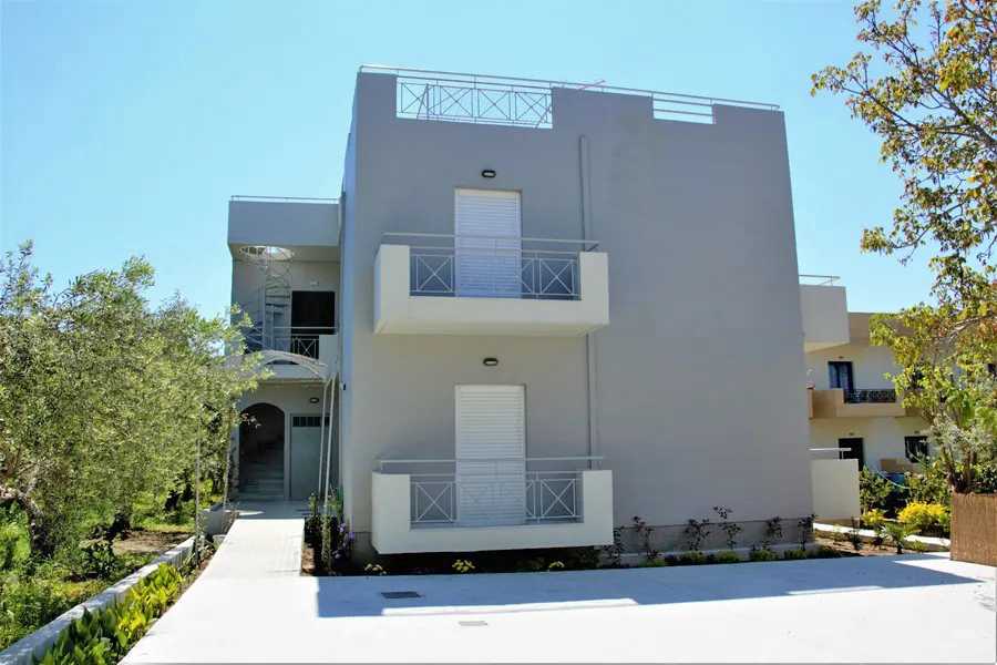 Apartment Hotel for sale in Apokoronas Plaka. ID 02-477