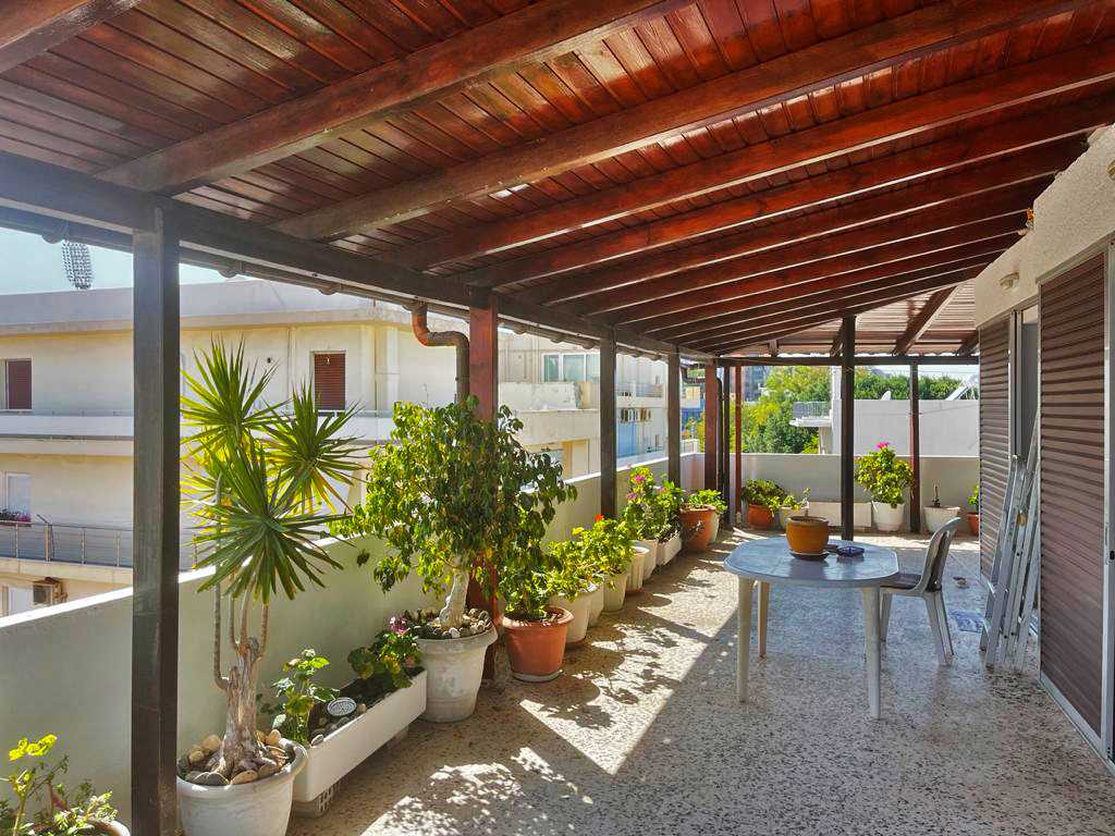 Penthouse Apartment for rent in Koum-kapi Chania. ID 001-901