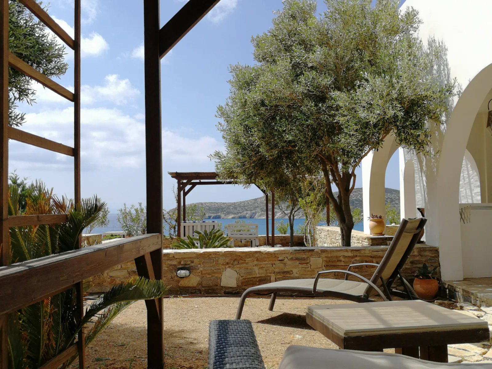 Apartments Hotel for sale in Antiparos. ID Pa2-439