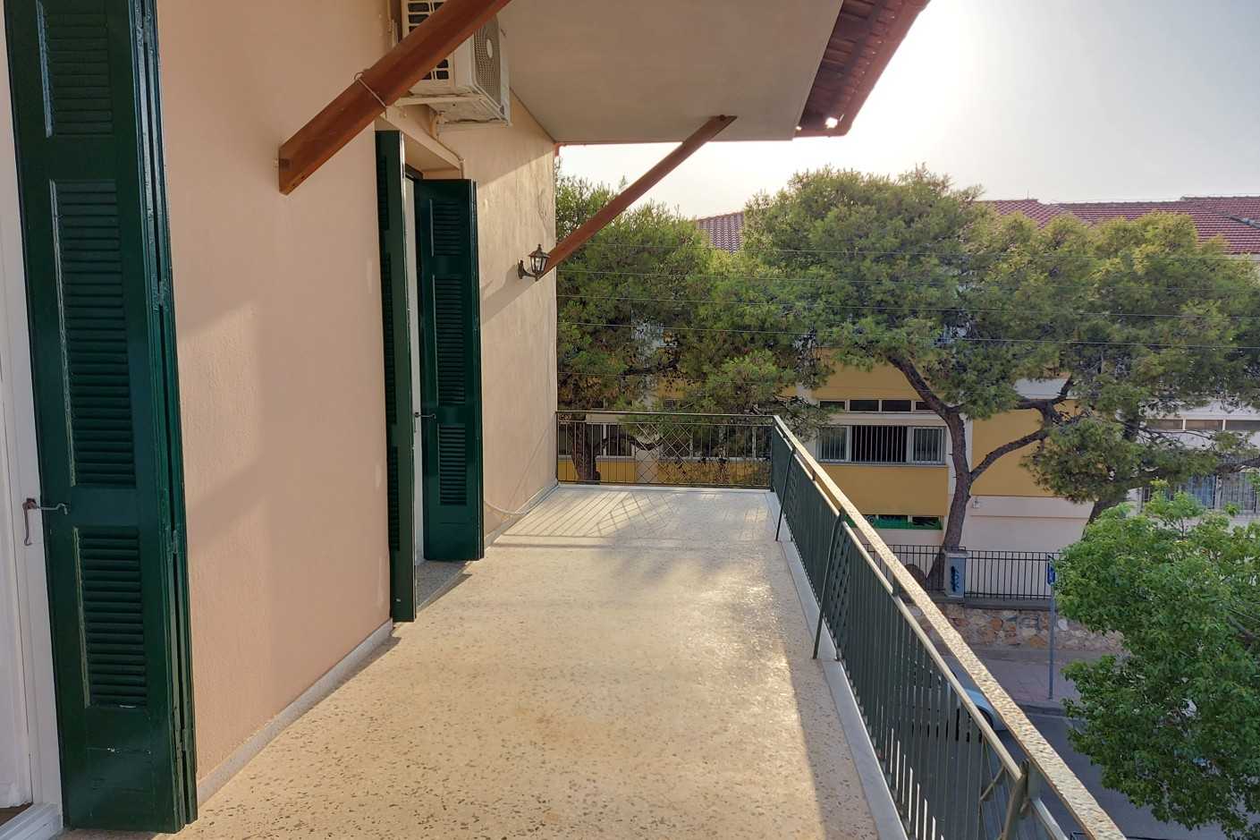 Apartment for rent near Dikastiria Chania. ID 001-880