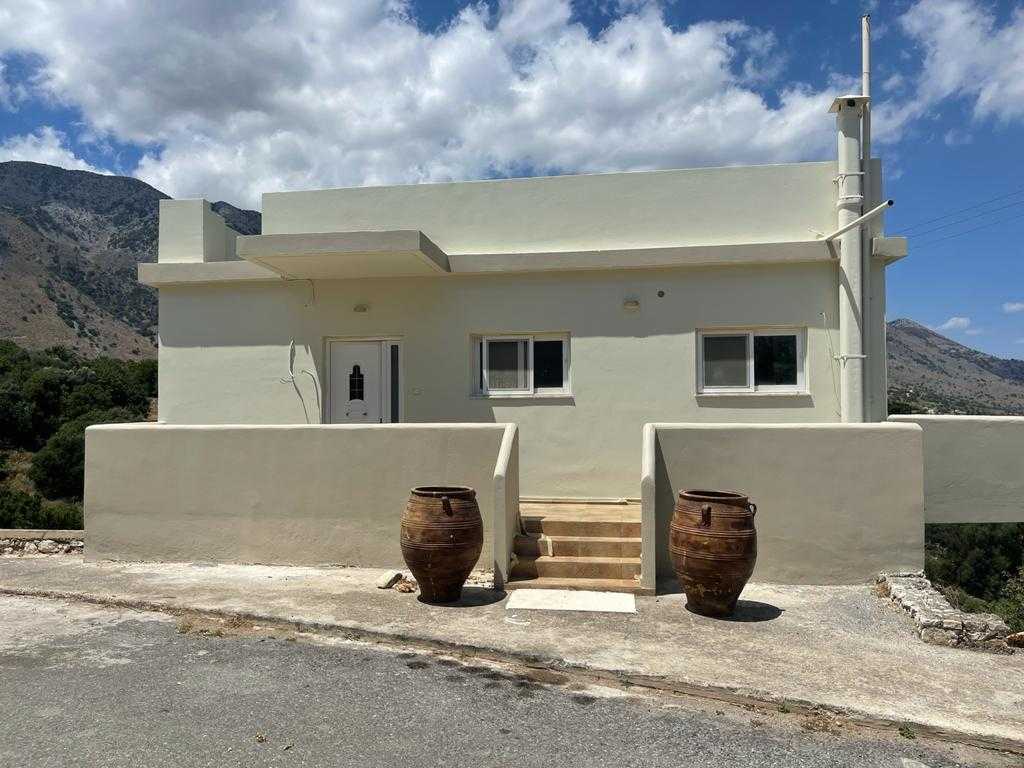 House for sale in Kastellos Apokoronas. ID 04-2679