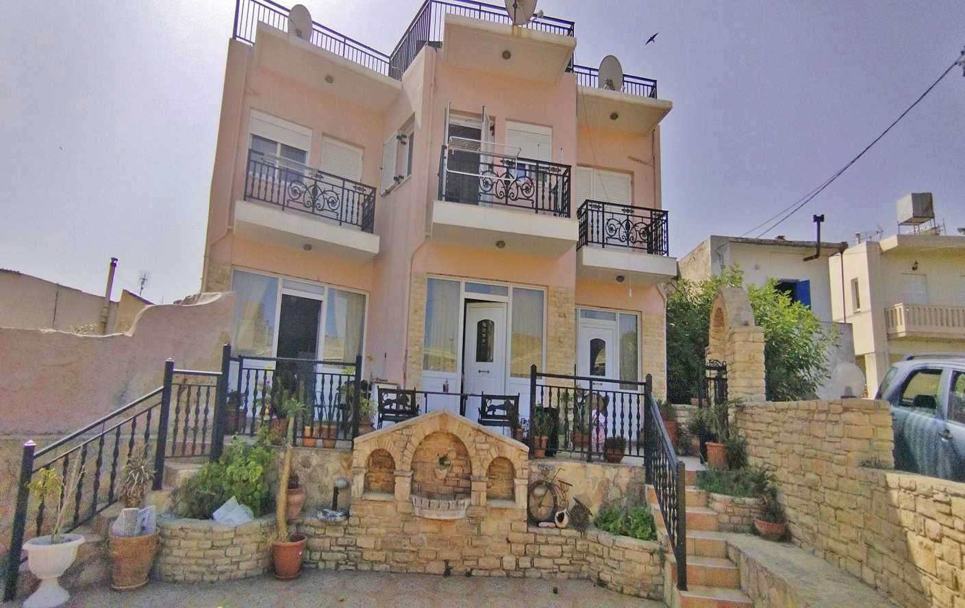Maisonettes for sale in Kontomari Platanias. ID 04-2644