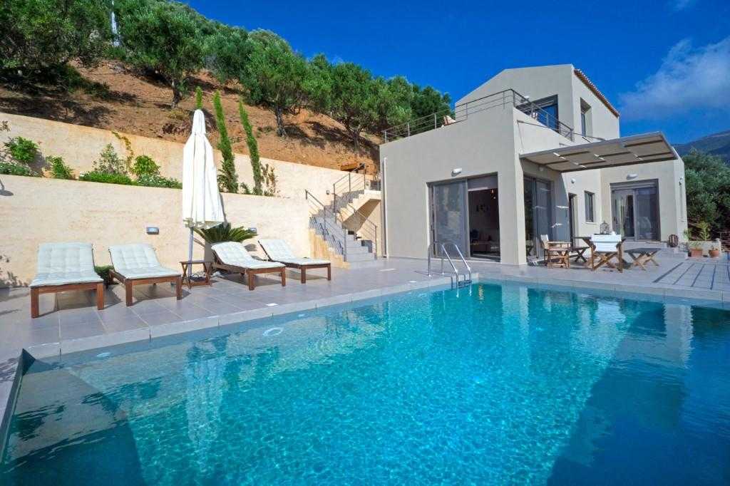 Luxury Villa for sale in Kissamos. ID 0v-527