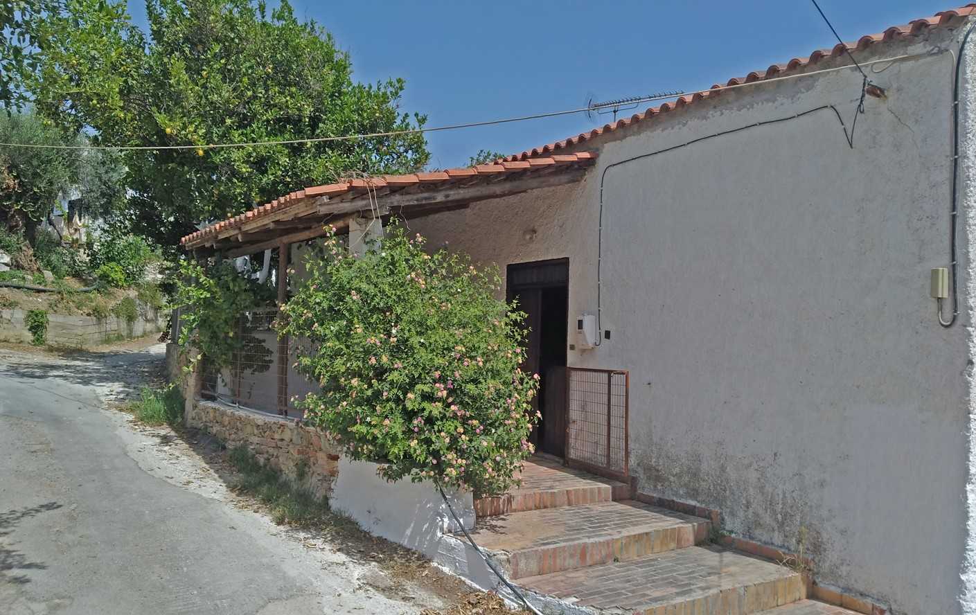 Traditional House for sale in Gerani Platanias. ID 04-2561