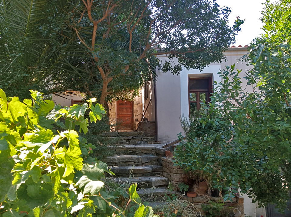 Traditional House for sale in Platanias Chania. ID 04-2536