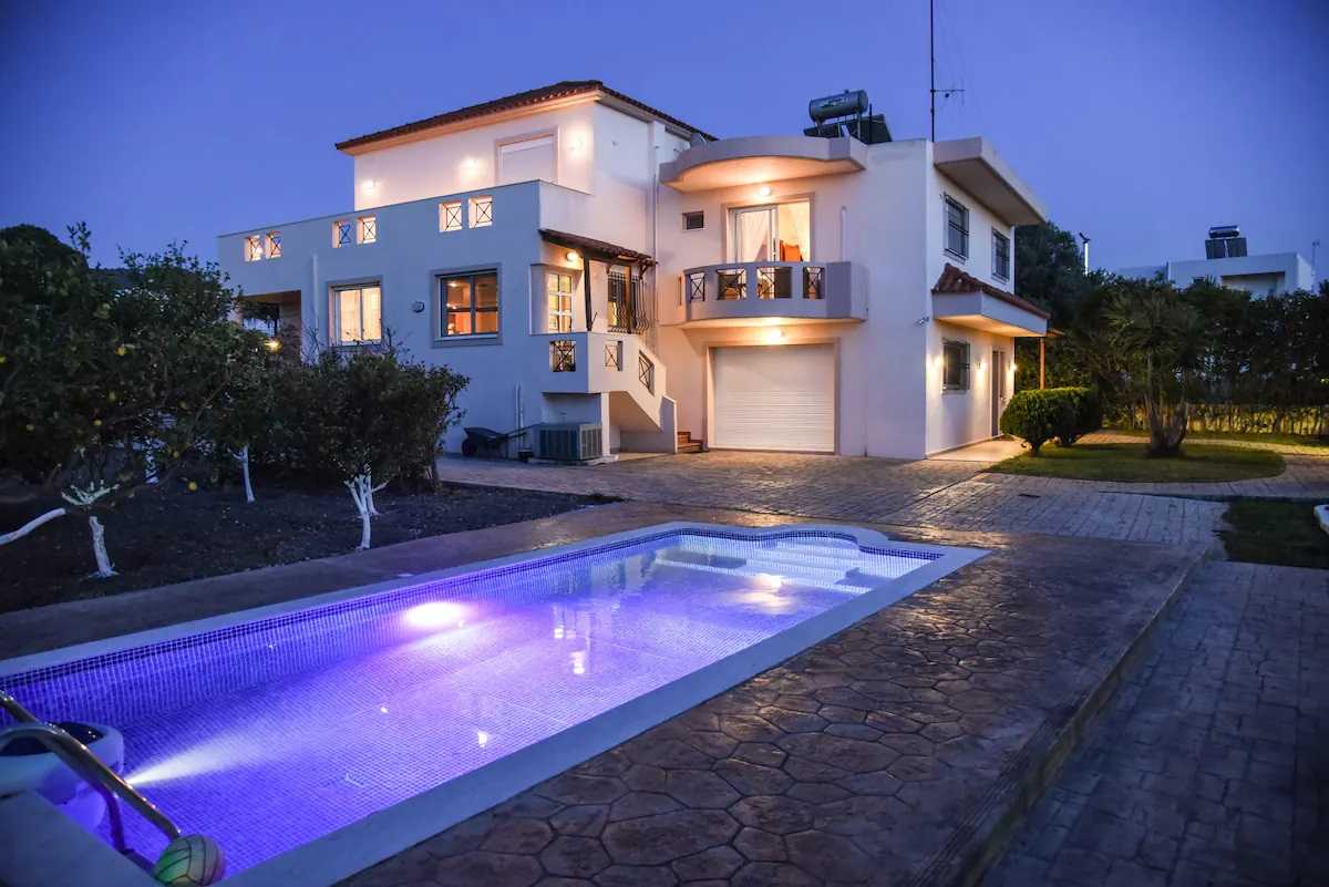 Villa for sale in Rhodes. ID Rv-515