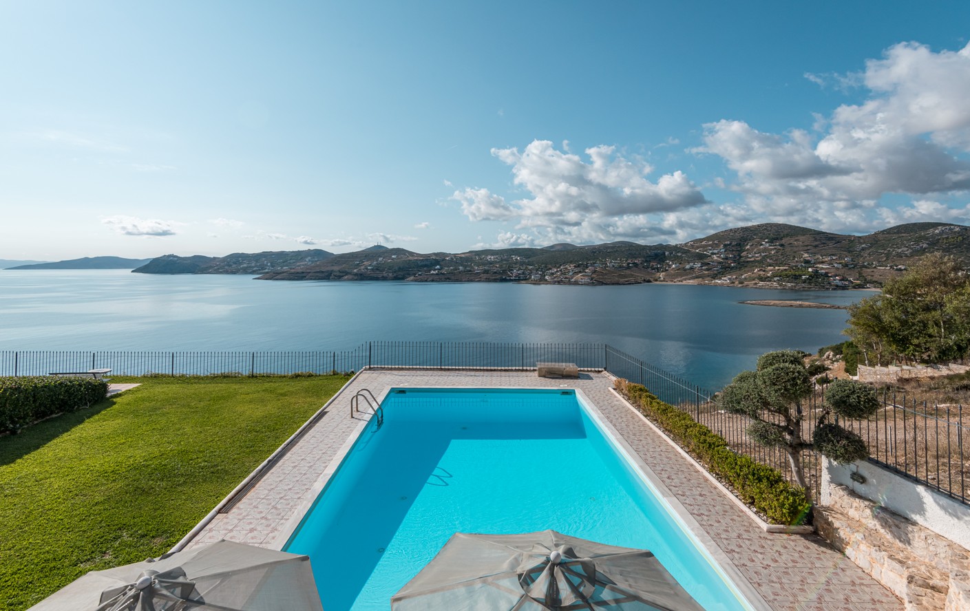 Villa for sale in Keratea Athens. ID Av-507