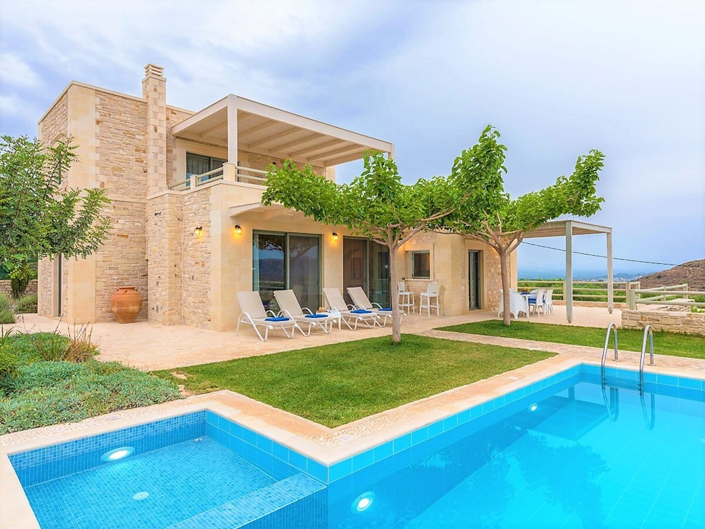 Villa for sale in Crete Kamilari. ID 2v-505