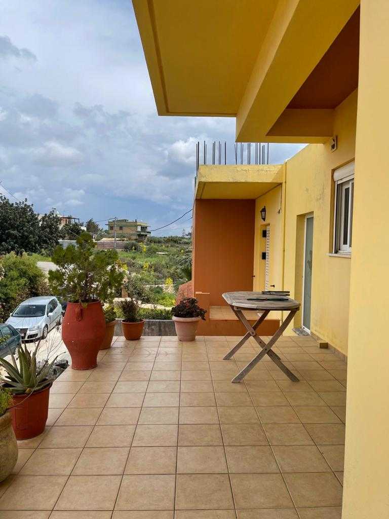 Seaview House for sale in Pithari. ID 04-2177