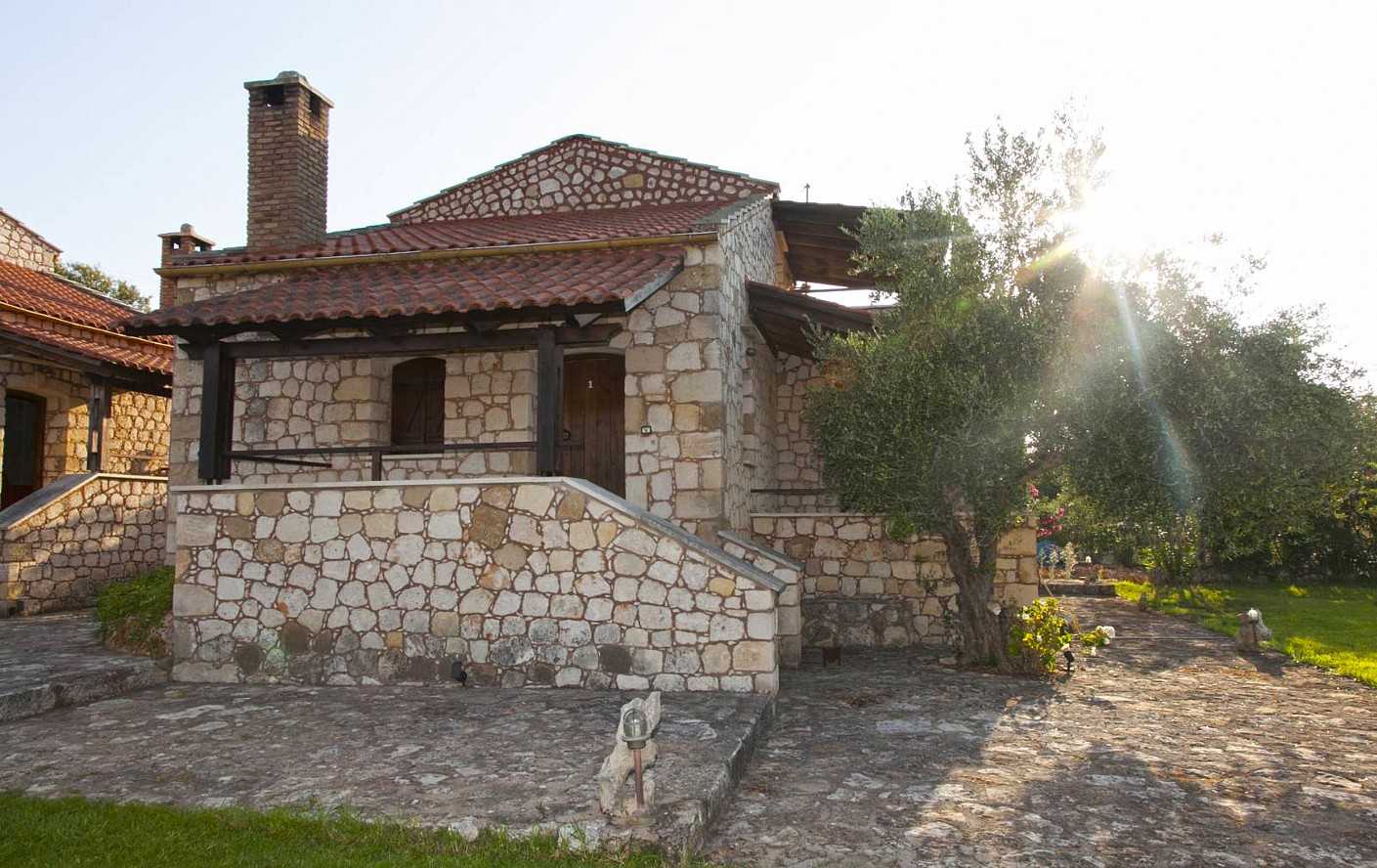 House for rent in Agia Triada Chania. ID 001-837