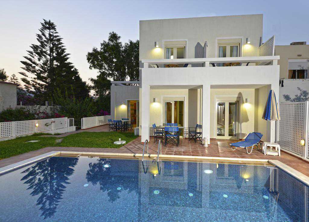 Hotel for sale in Crete Rethymnon. ID 12-407