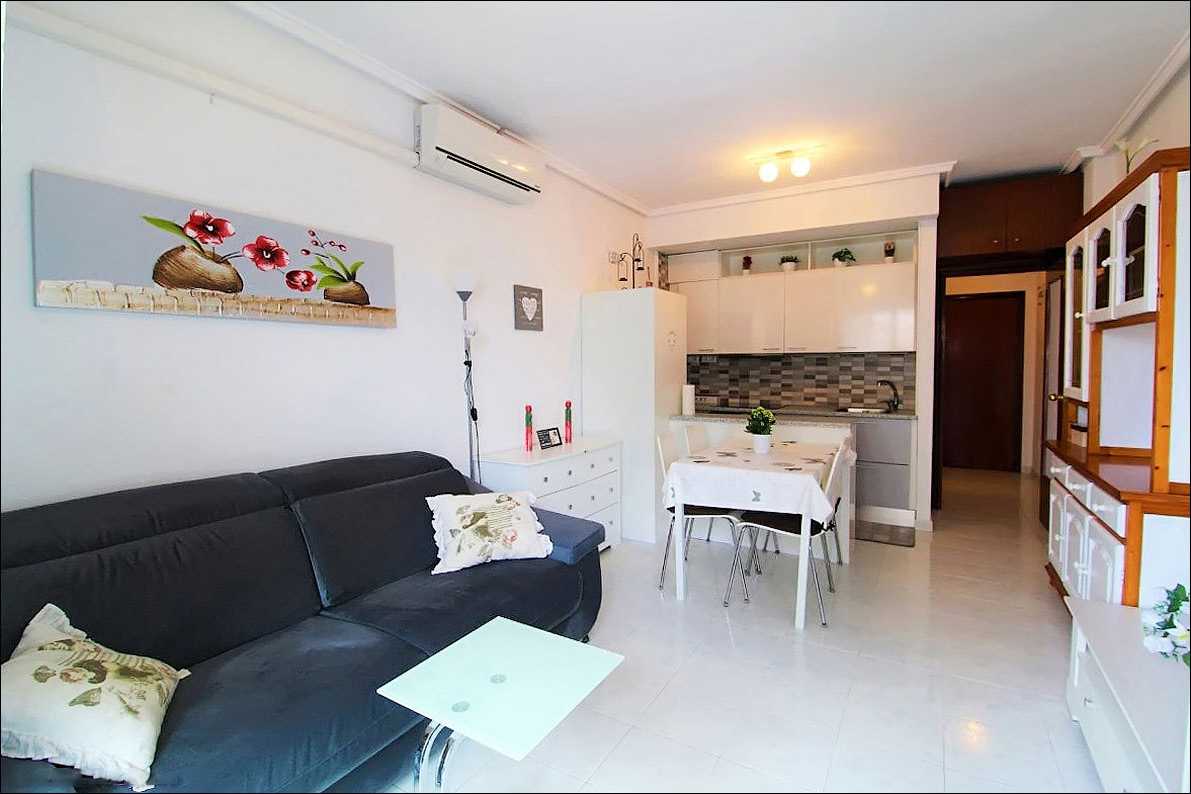 Apartment for sale in Athens center Exarchia. ID A4-2006