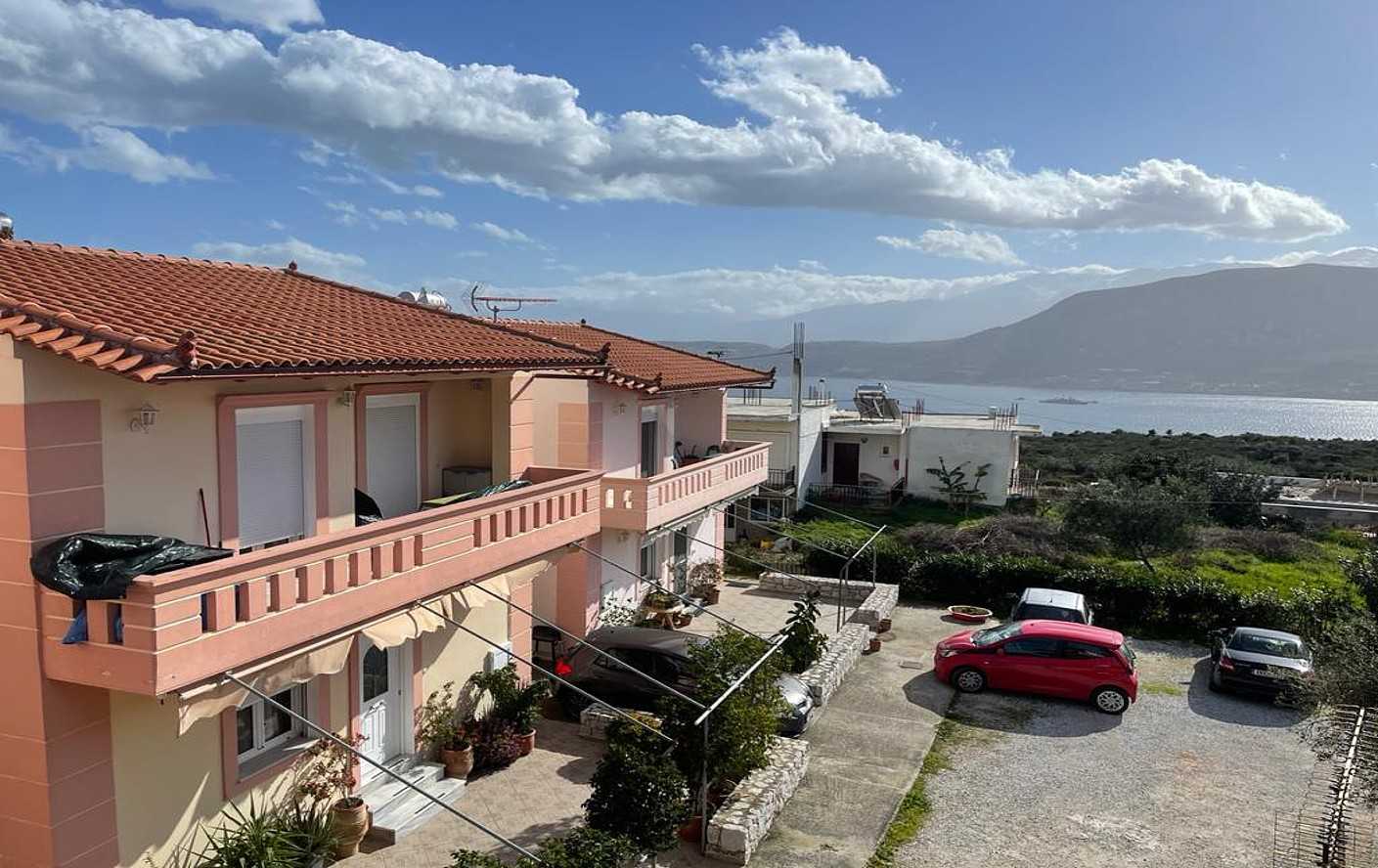 Maisonettes for sale in Aroni Akrotiri Chania. ID 04-1909