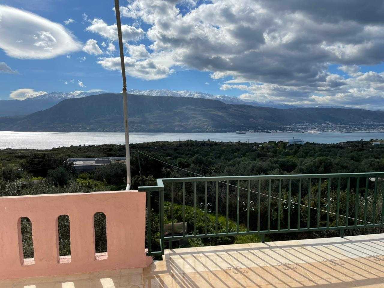 Seaview Apartment for sale in Aroni. ID 04-1906
