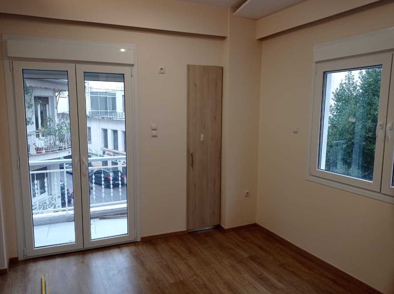 Apartment for sale in Koliatsou Square Athens. ID A4-1879