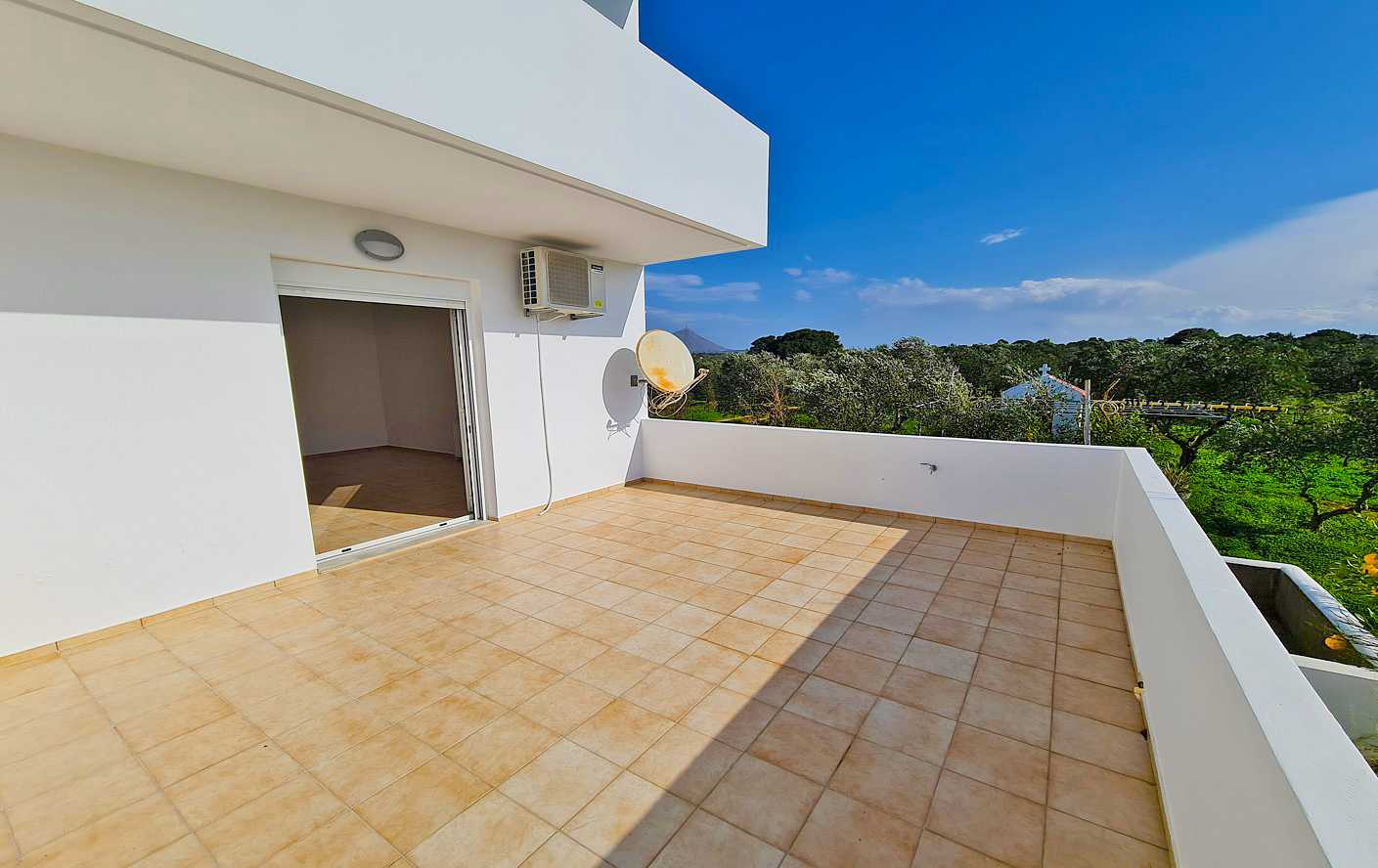 House for rent in Aroni Akrotiri Chania. ID 001-826